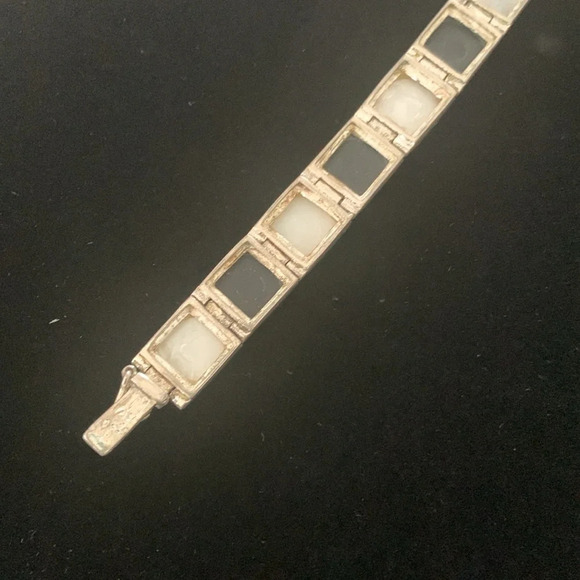 Sterling silver, black Onyx and mother of pearl bracelet - Picture 6 of 10